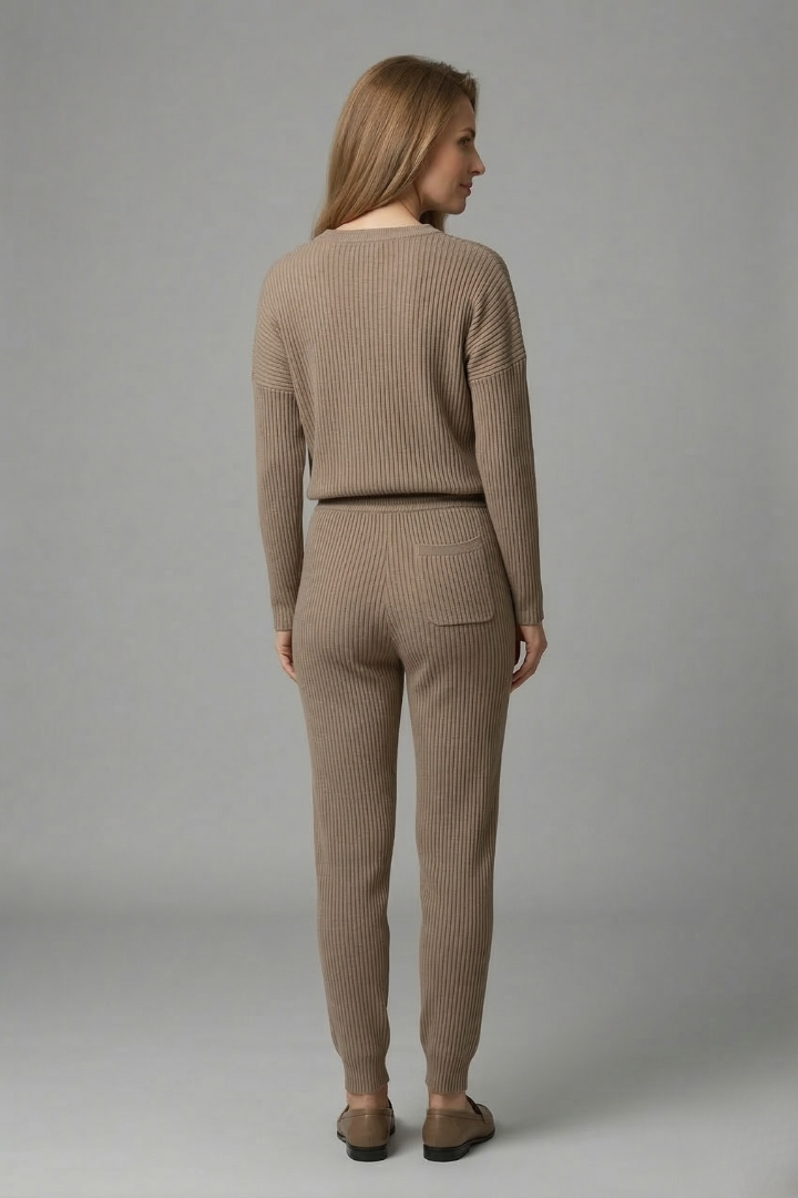 Women’s Jumpsuit with Round Neckline and Elastic Waist